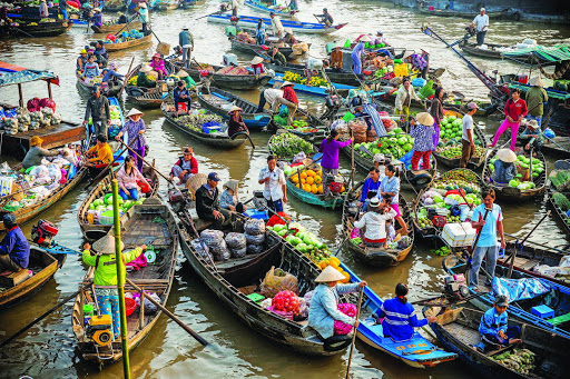 Chợ nổi Cái Răng một trong những chợ nổi lớn nhất Đồng Bằng Sông Cửu Long